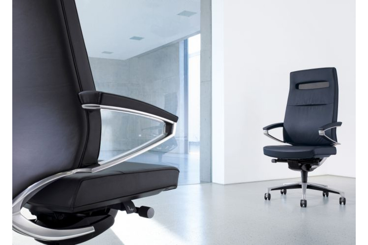 Премиум кресла офисное. Modus Swivel Chair кресло с подголовником. Кресло офисное премиум класса Лагуна черное. Офисное кресло Porsche Office Chair. Кресло руководителя премиум.